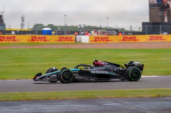  Lewis Hamilton - Mercedes 